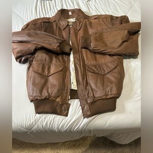Vintage leather bomber jacket men’s size small.